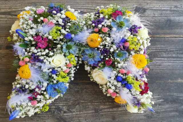 Floristik-Arbeit im Blumenladen Rosenhammer in Oetz